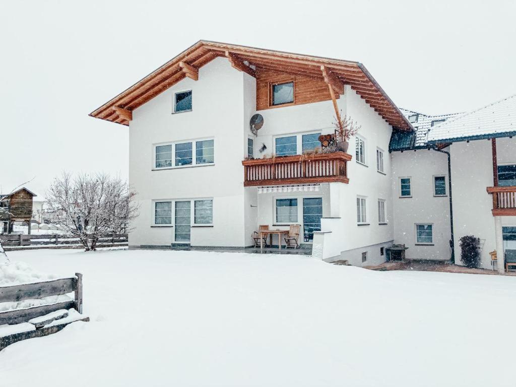 Ferienwohnung Olympia Axams Innsbruck Bagian luar foto